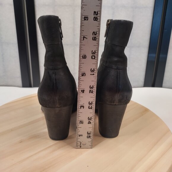 Clarks Artisan Black Leather Ankle Block Heel Boots Booties Women US 7M - Picture 6 of 11